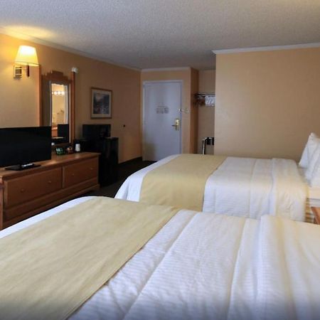 Yellowstonepark Inn&Suites Livingston Exterior photo