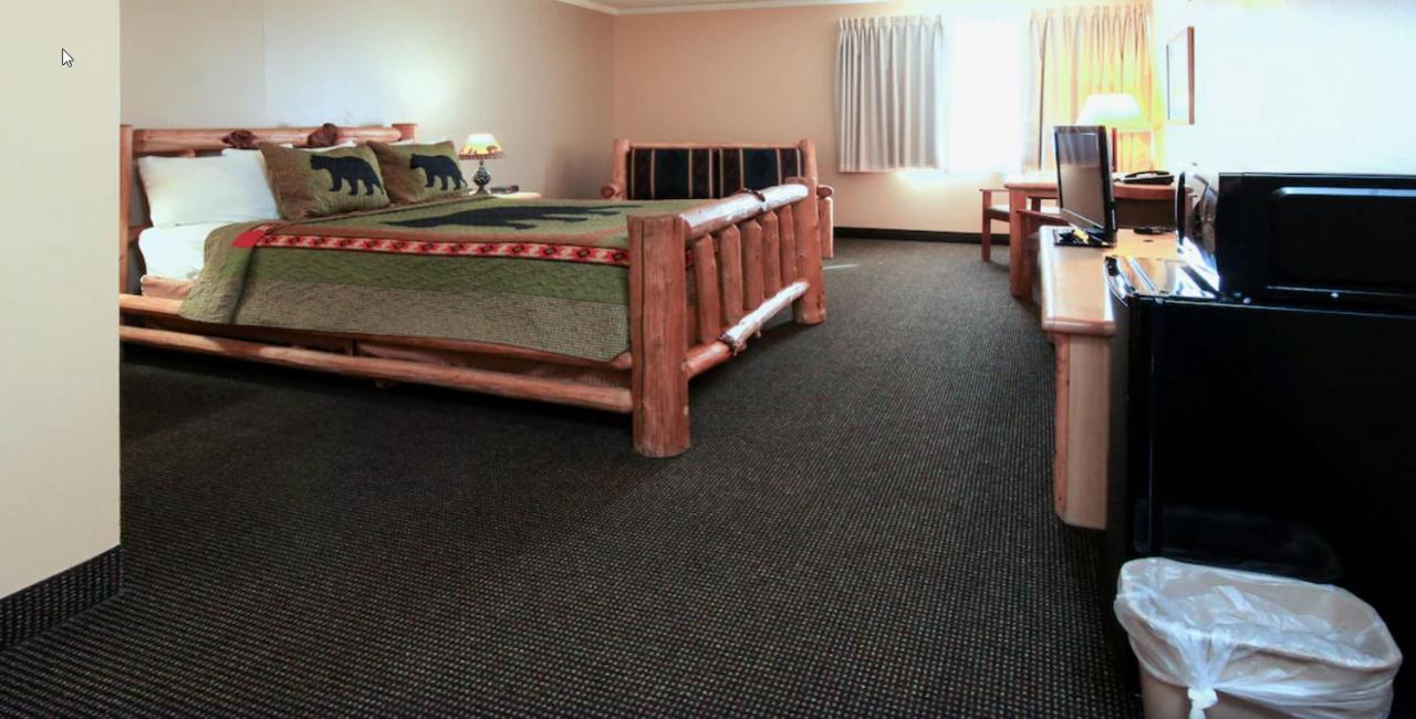 Yellowstonepark Inn&Suites Livingston Exterior photo